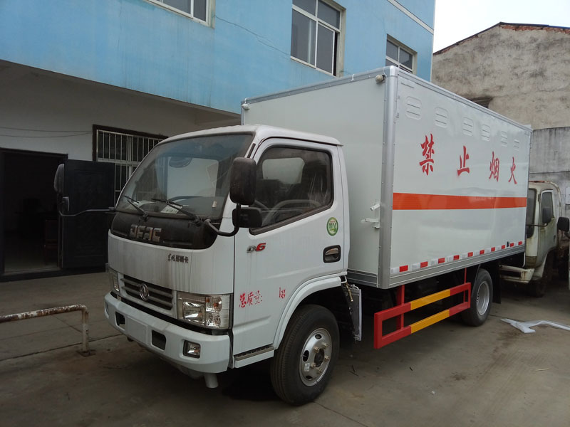 多利卡4.1米(藍(lán)牌)毒性感染性廂式車